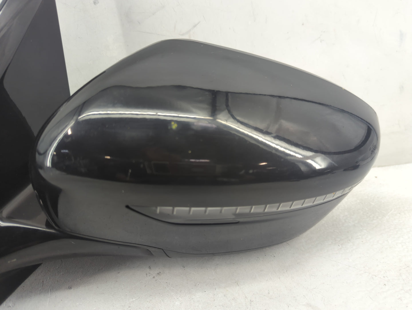 2018-2020 Nissan Pathfinder Driver Side View Mirror - Left Door Mirror OEM Used - Oemusedautoparts1.com