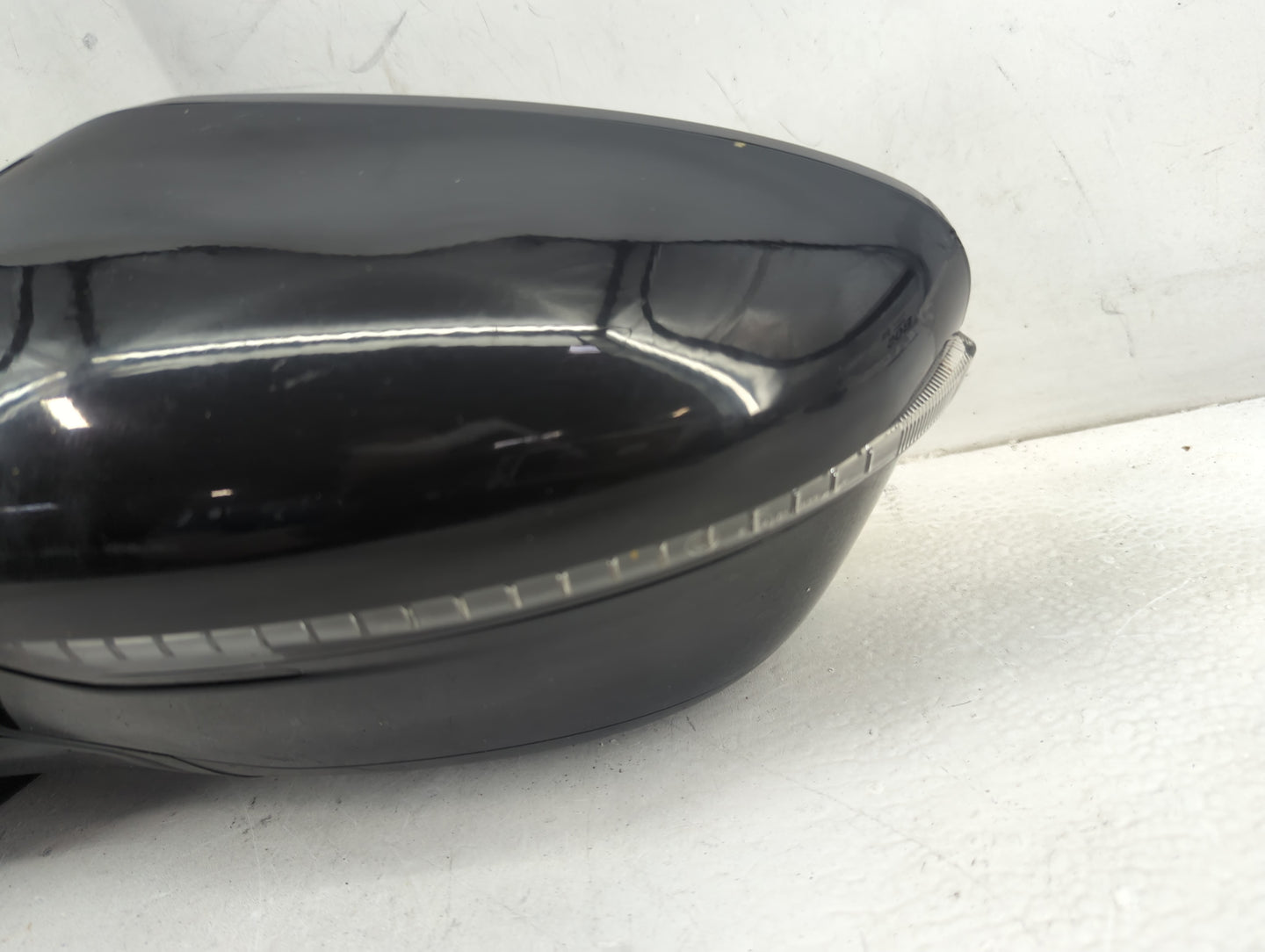 2018-2020 Nissan Pathfinder Driver Side View Mirror - Left Door Mirror OEM Used - Oemusedautoparts1.com