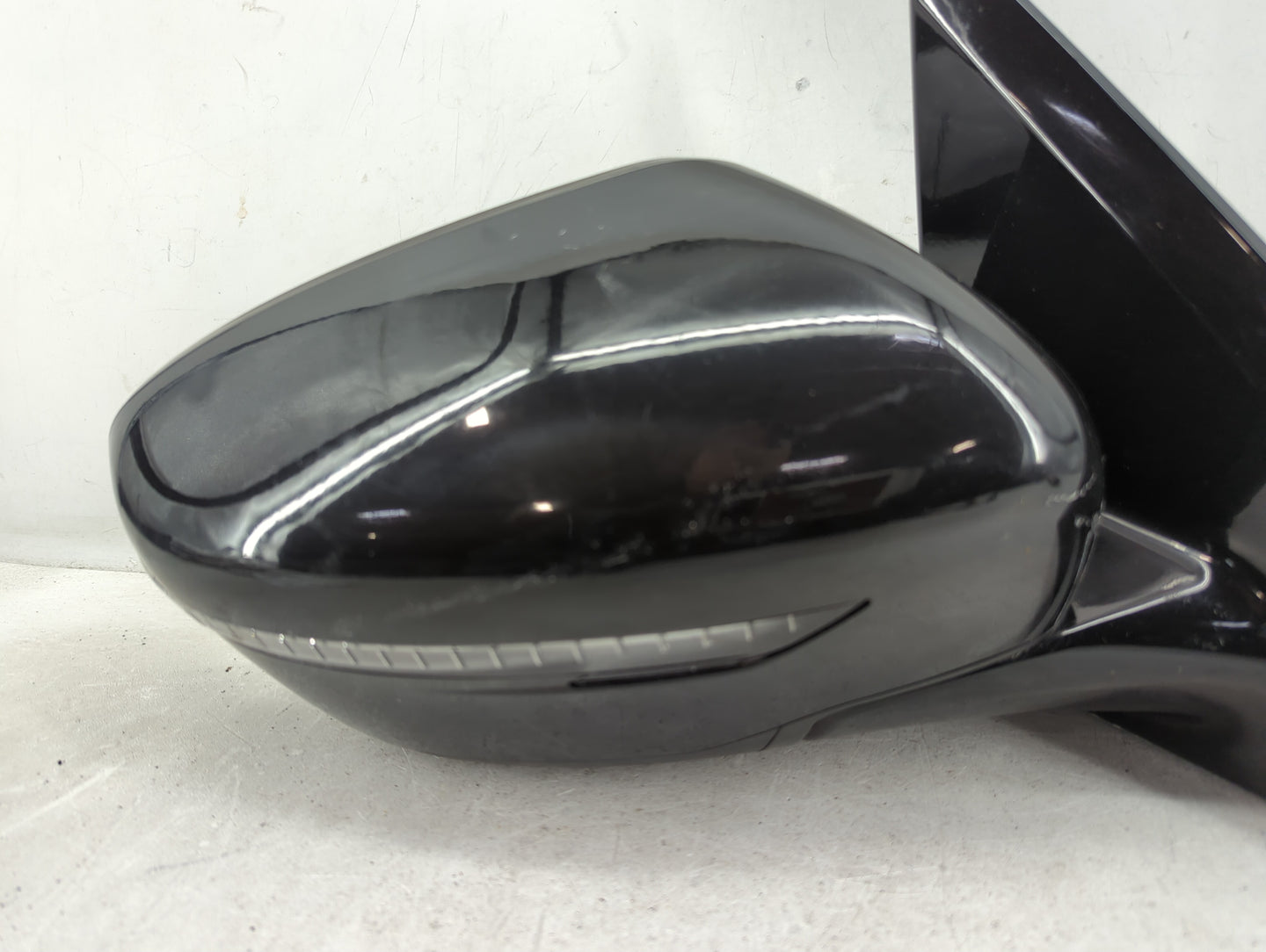 2018-2020 Nissan Pathfinder Passenger Side View Mirror - Right Door Mirror OEM Used - Oemusedautoparts1.com