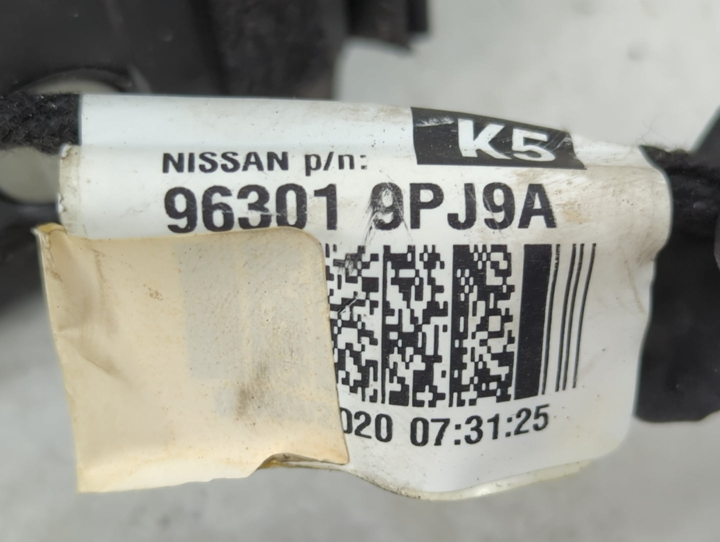 2018-2020 Nissan Pathfinder Passenger Side View Mirror - Right Door Mirror OEM Used - Oemusedautoparts1.com