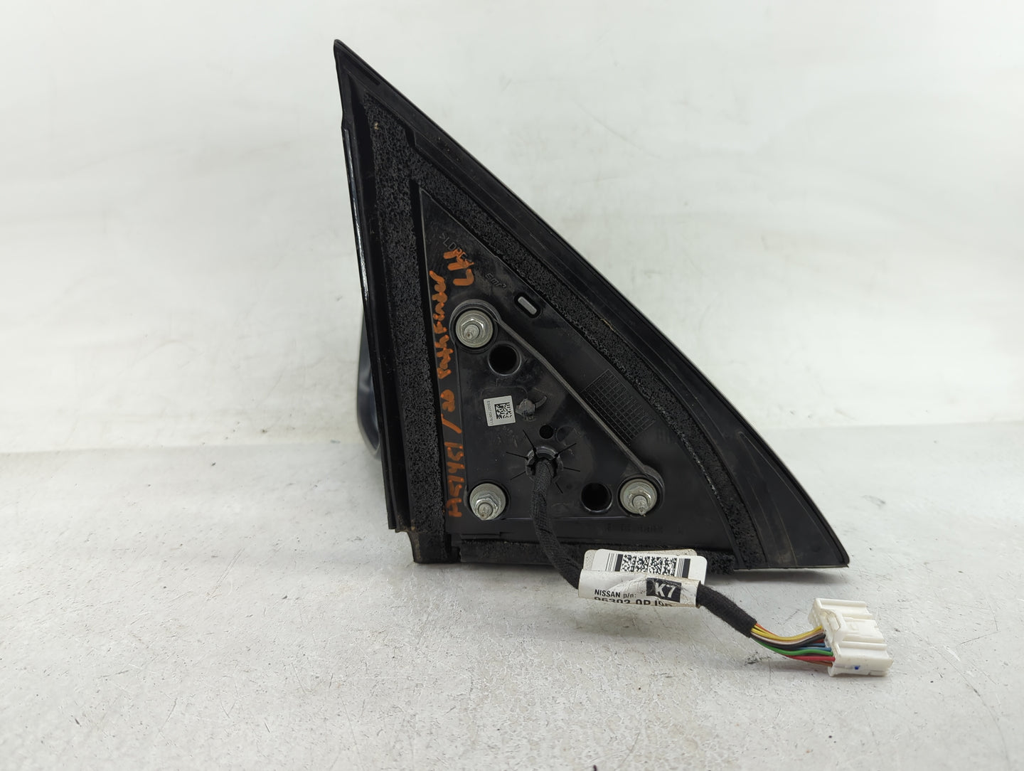 2018-2020 Nissan Pathfinder Driver Side View Mirror - Left Door Mirror OEM Used - Oemusedautoparts1.com