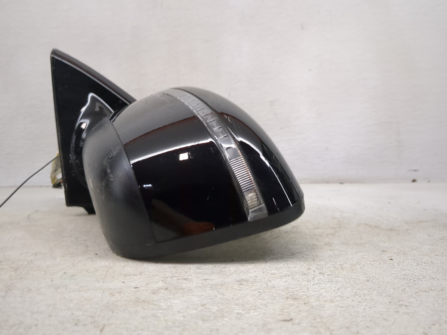 2018-2020 Nissan Pathfinder Driver Side View Mirror - Left Door Mirror OEM Used - Oemusedautoparts1.com