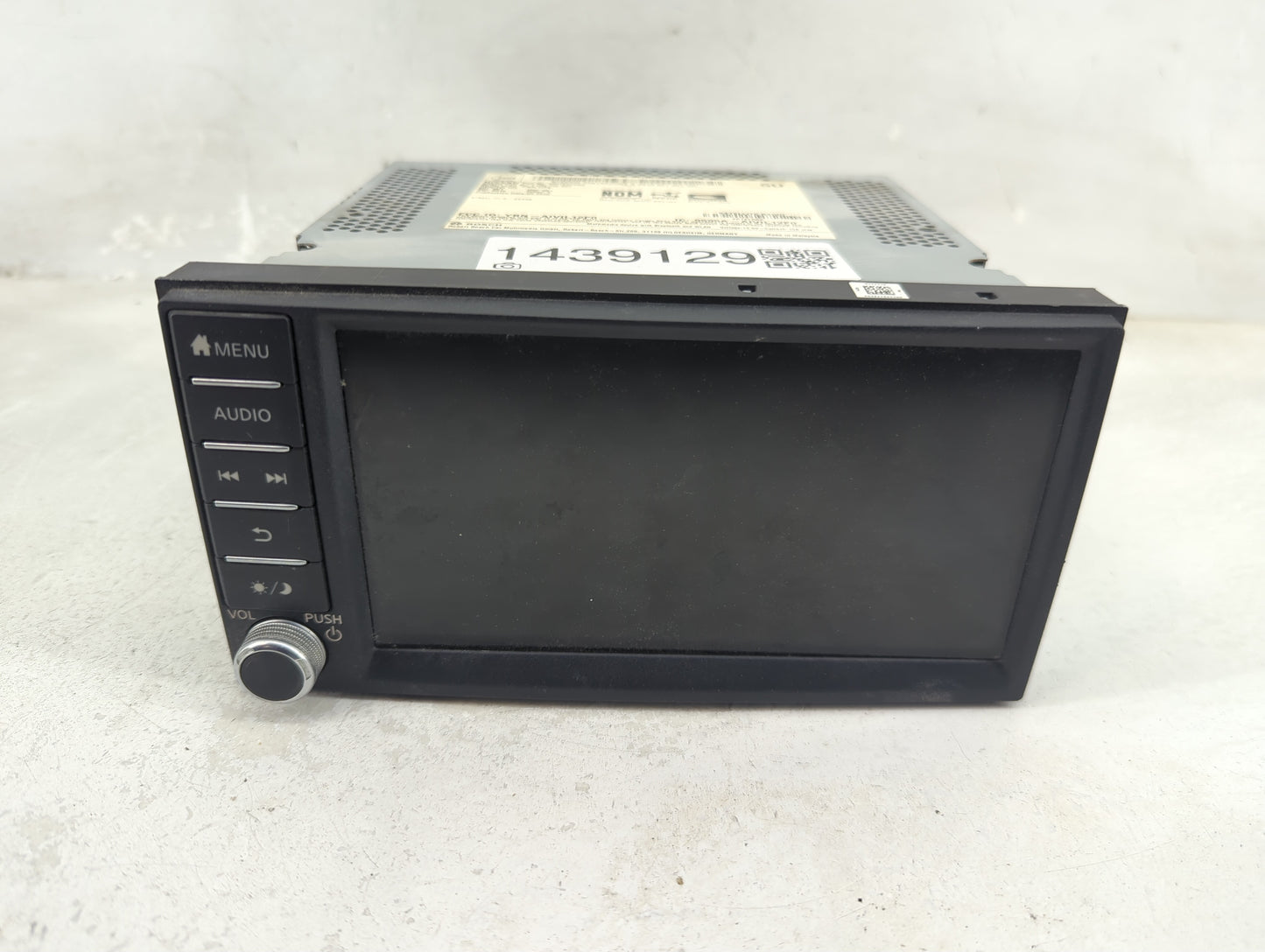 2017-2020 Nissan Pathfinder Radio AM FM Cd Player Receiver Replacement P/N:2591A5UD0A Fits Fits 2017 2018 2019 2020 OEM Used