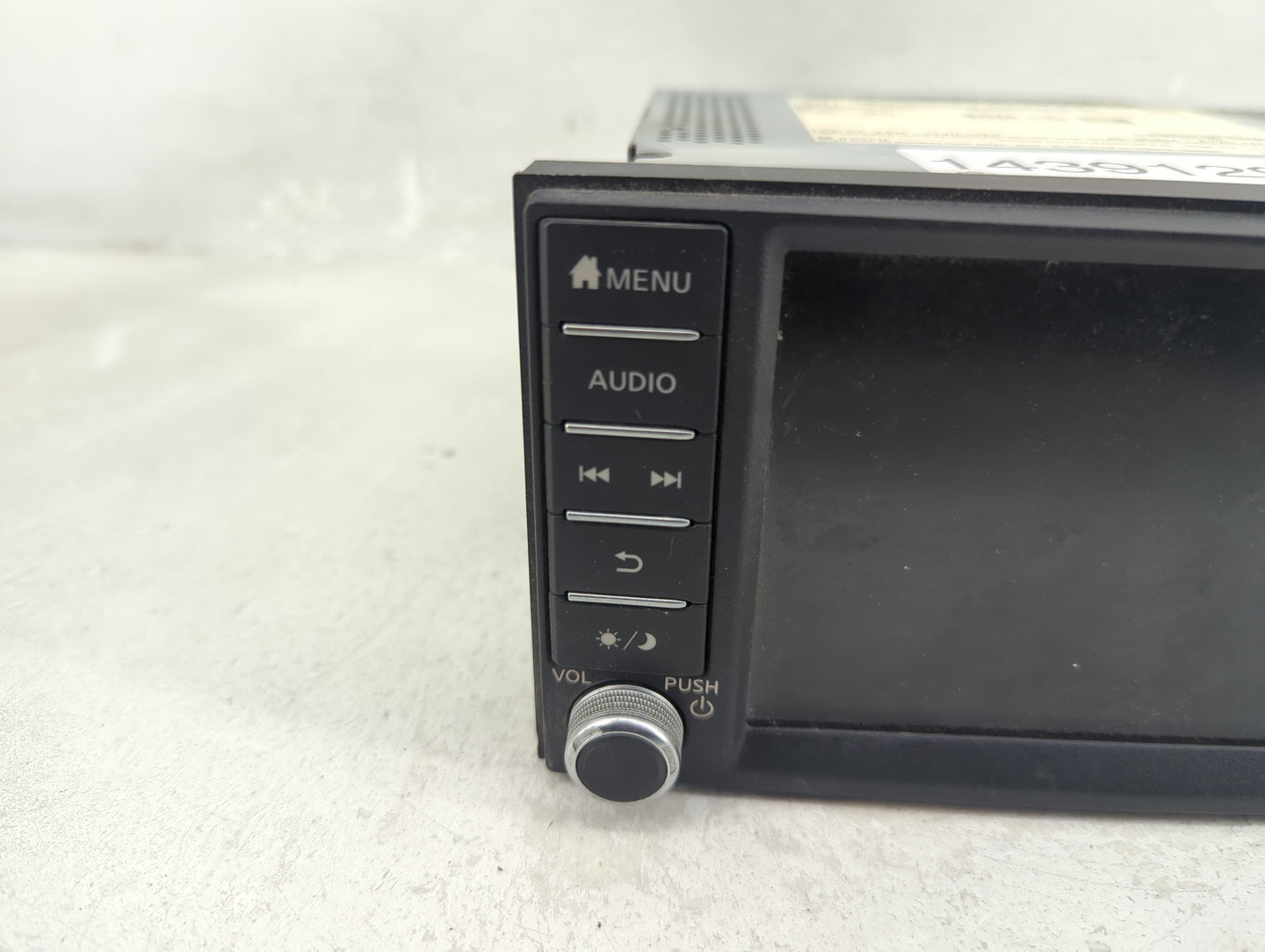2017-2020 Nissan Pathfinder Radio AM FM Cd Player Receiver Replacement P/N:2591A5UD0A Fits Fits 2017 2018 2019 2020 OEM Used