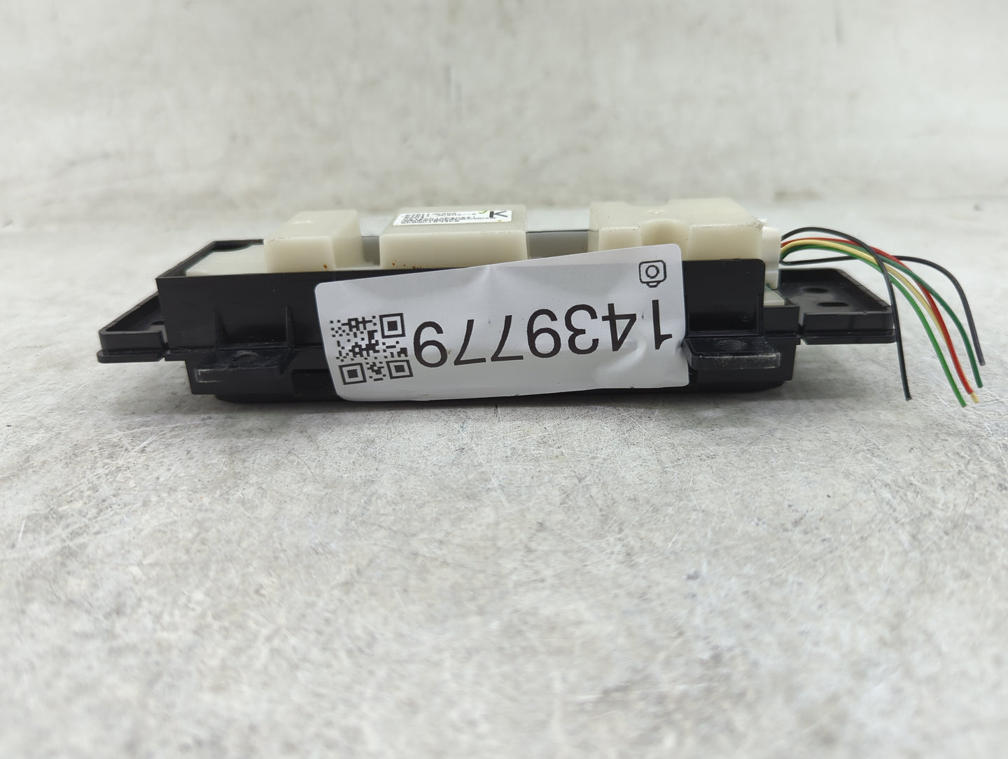 2013-2020 Nissan Pathfinder Climate Control Module Temperature AC/Heater Replacement P/N:275113KA0A 275113KA0A-E Fits OEM Us