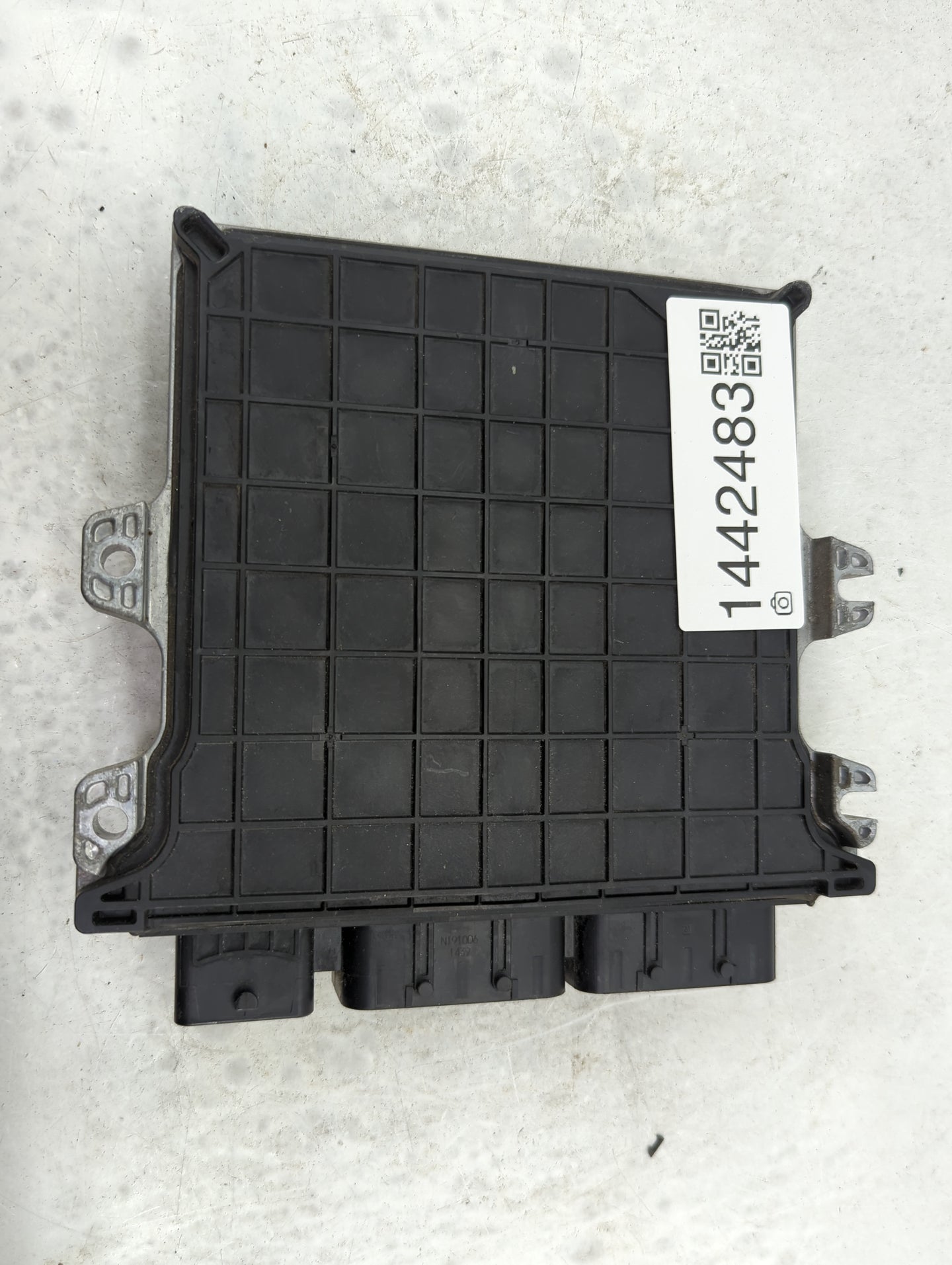 2020 Nissan Pathfinder PCM Engine Control Computer ECU ECM PCU OEM P/N:BED40D-300 NEC046-667 Fits OEM Used Auto Parts - Oemu
