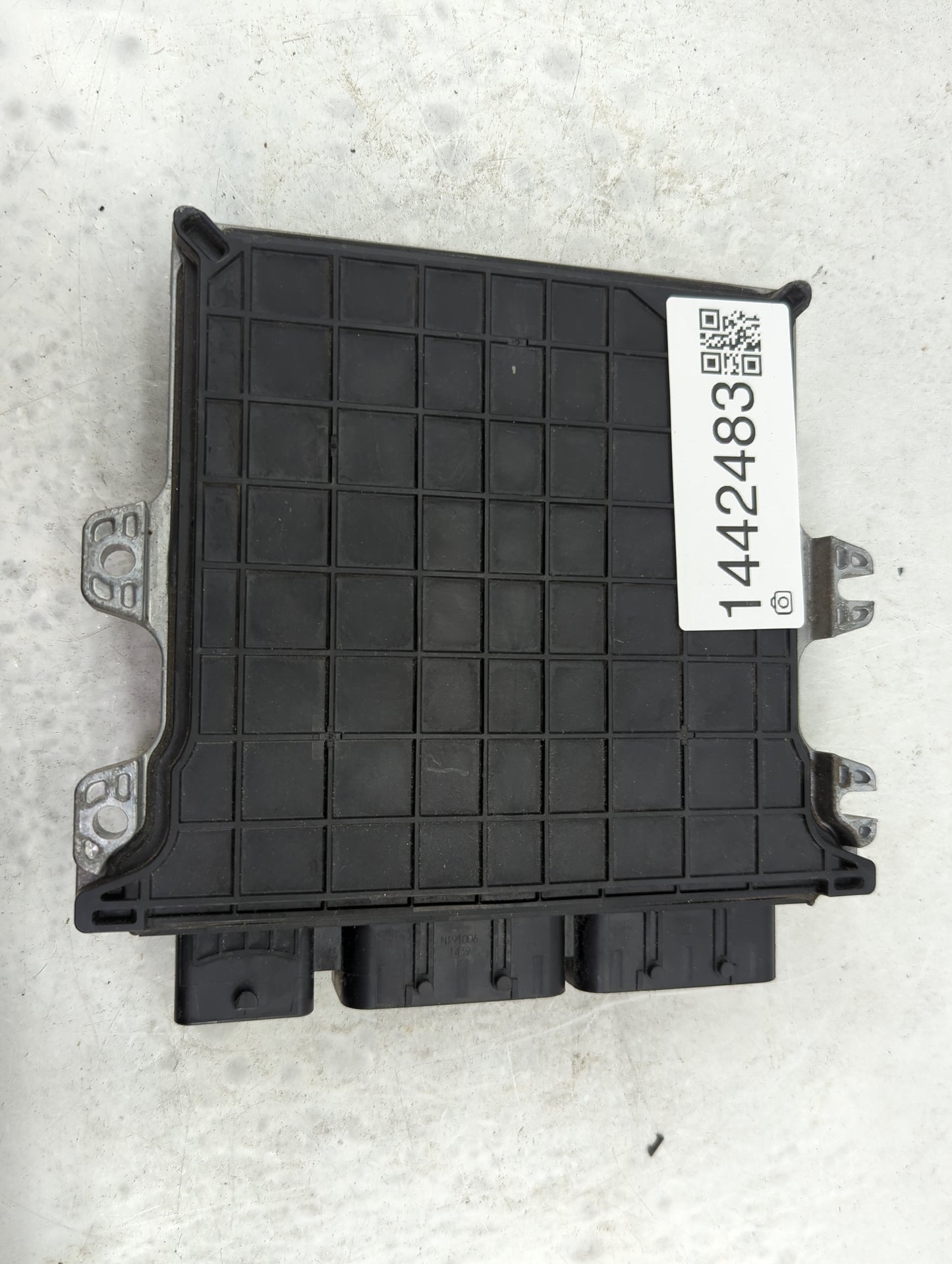 2020 Nissan Pathfinder PCM Engine Control Computer ECU ECM PCU OEM P/N:BED40D-300 NEC046-667 Fits OEM Used Auto Parts - Oemu