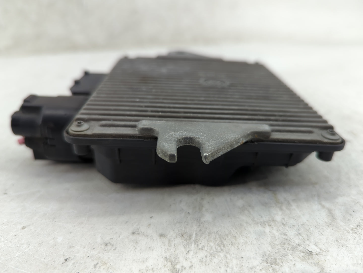 2019-2020 Nissan Pathfinder PCM Engine Control Computer ECU ECM PCU OEM P/N:237F09PJ1A Fits Fits 2019 2020 OEM Used Auto Par