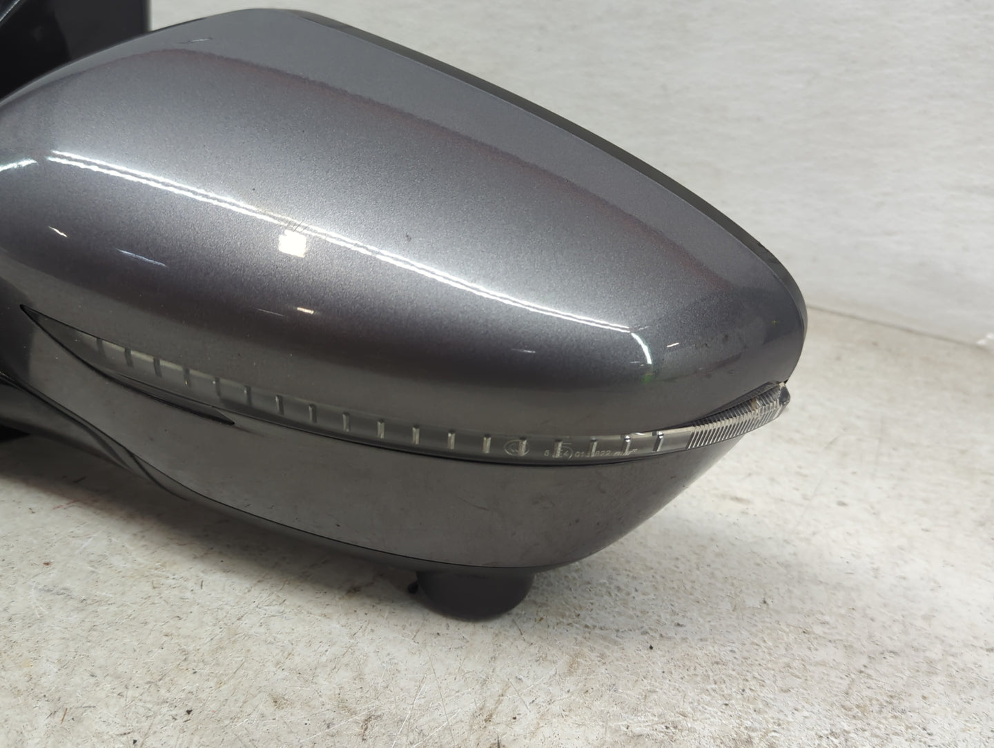 2018-2020 Nissan Pathfinder Driver Side View Mirror - Left Door Mirror OEM Used - Oemusedautoparts1.com