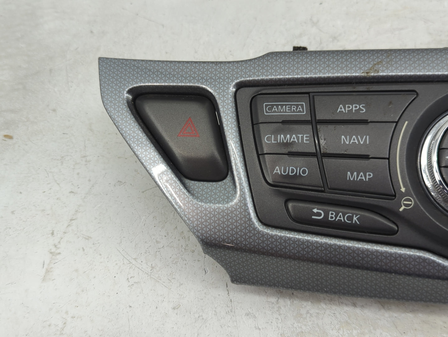 2018-2020 Nissan Pathfinder Radio Control Panel 1469331 - Oemusedautoparts1.com