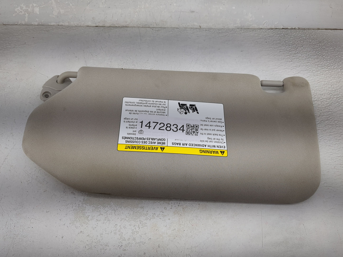 2019-2020 Nissan Pathfinder Sun Visor Shade Replacement Passenger Right Mirror Fits Fits 2019 2020 OEM Used Auto Parts - Oem