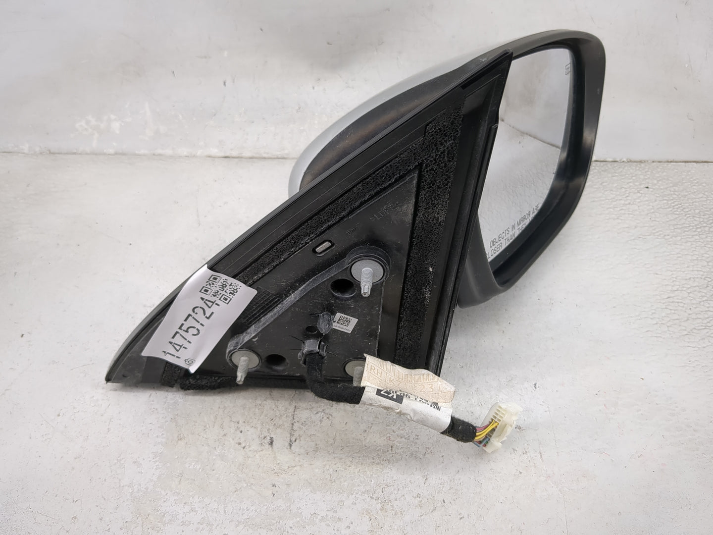 2018-2020 Nissan Pathfinder Passenger Side View Mirror - Right Door Mirror OEM Used - Oemusedautoparts1.com