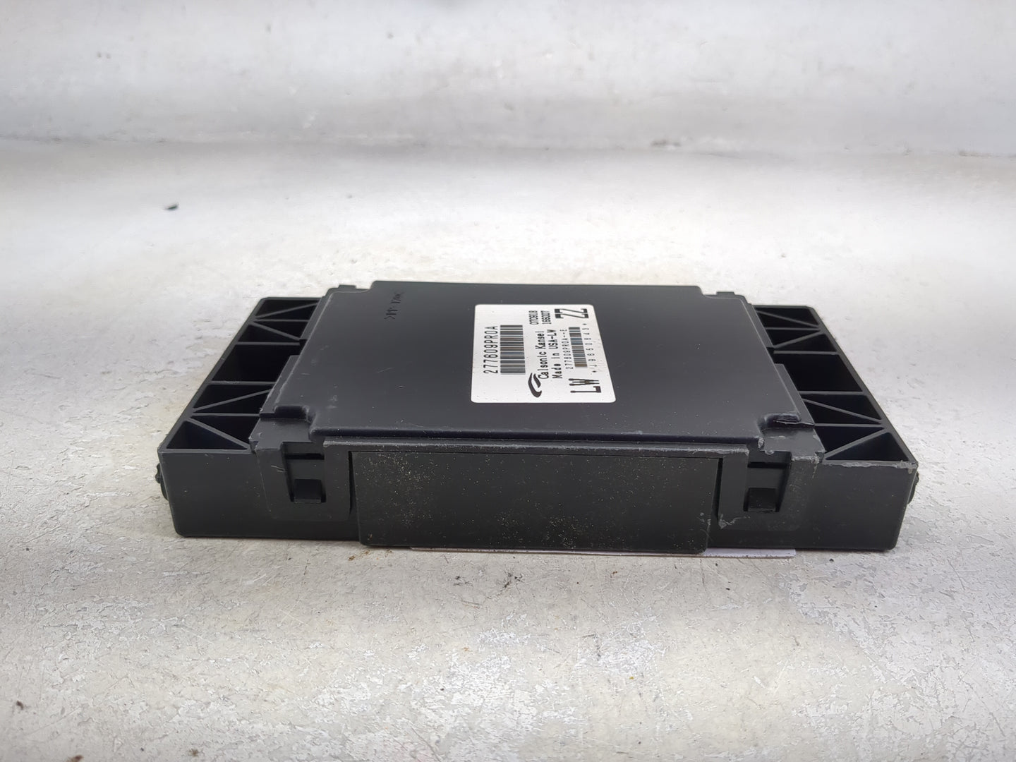 2017-2020 Nissan Pathfinder Radio AM FM Cd Player Receiver Replacement P/N:277609PR0A Fits Fits 2017 2018 2019 2020 OEM Used