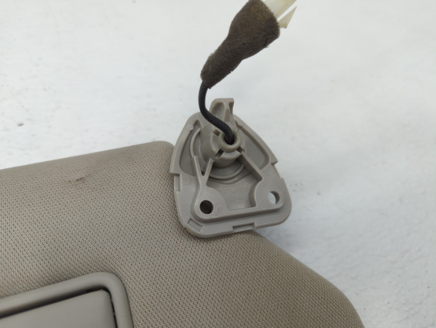 2019-2020 Nissan Pathfinder Sun Visor Shade Replacement Passenger Right Mirror Fits Fits 2019 2020 OEM Used Auto Parts - Oem