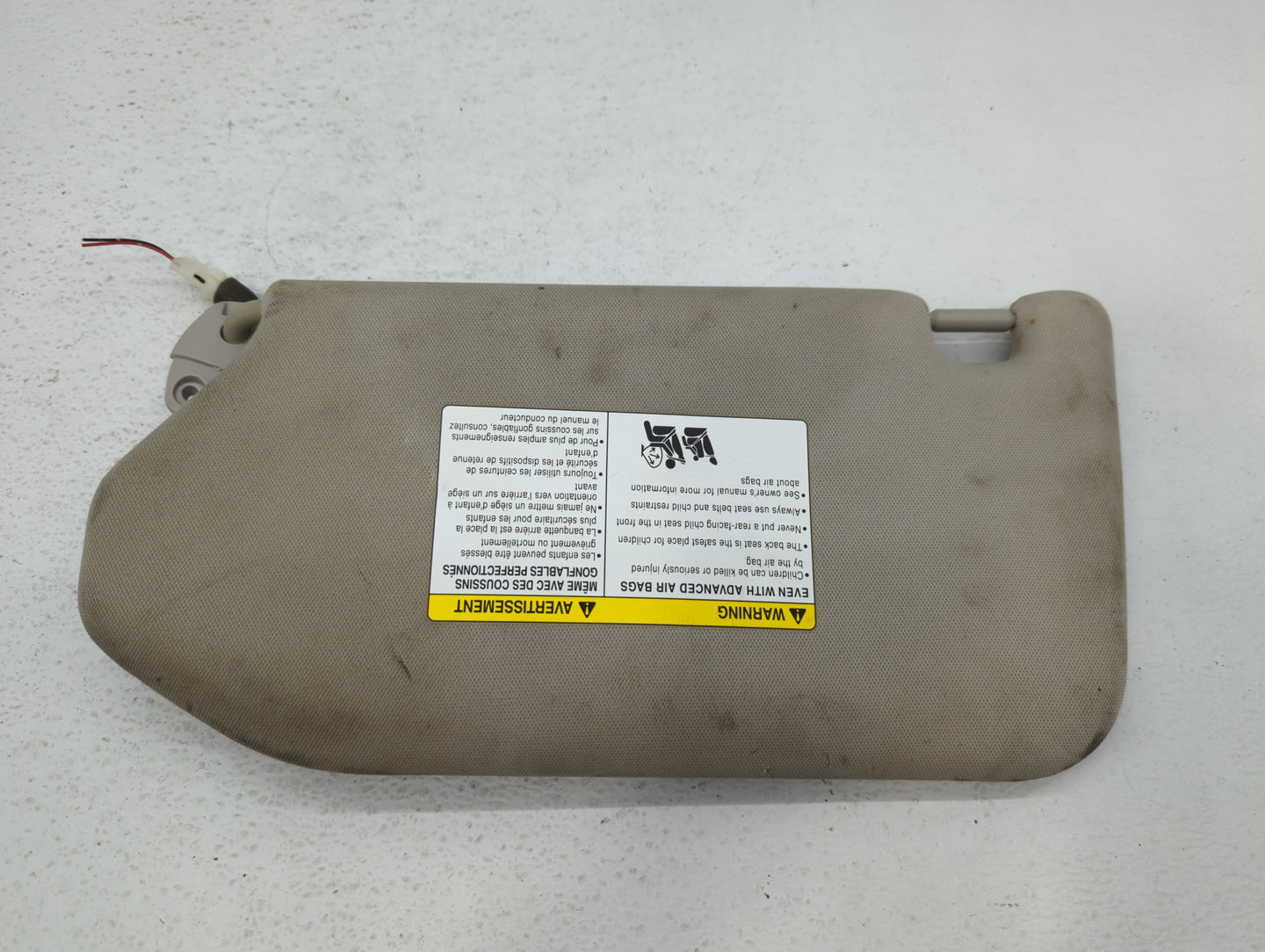 2019-2020 Nissan Pathfinder Sun Visor Shade Replacement Passenger Right Mirror Fits Fits 2019 2020 OEM Used Auto Parts - Oem