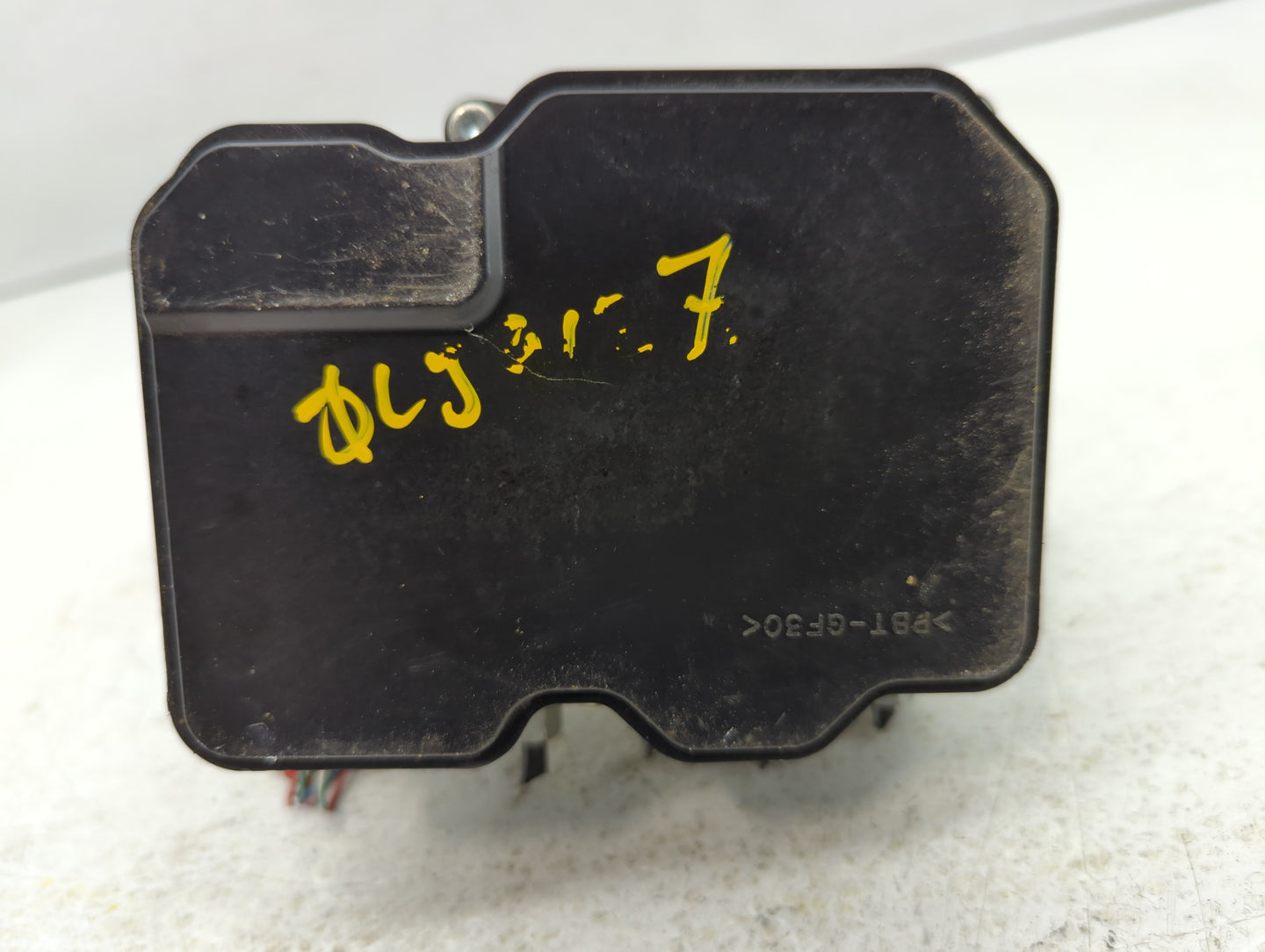 2018-2020 Nissan Pathfinder ABS Pump Control Module Replacement P/N:116040-51100 Fits Fits 2018 2019 2020 OEM Used Auto Part