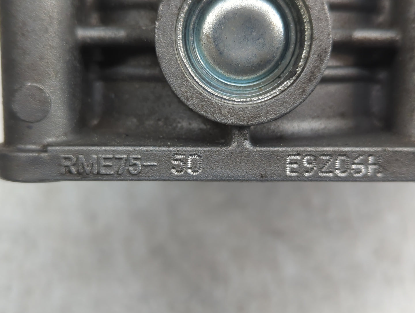 2017-2020 Nissan Pathfinder Throttle Body P/N:RME75-50 Fits Fits 2016 2017 2018 2019 2020 OEM Used Auto Parts - Oemusedautop