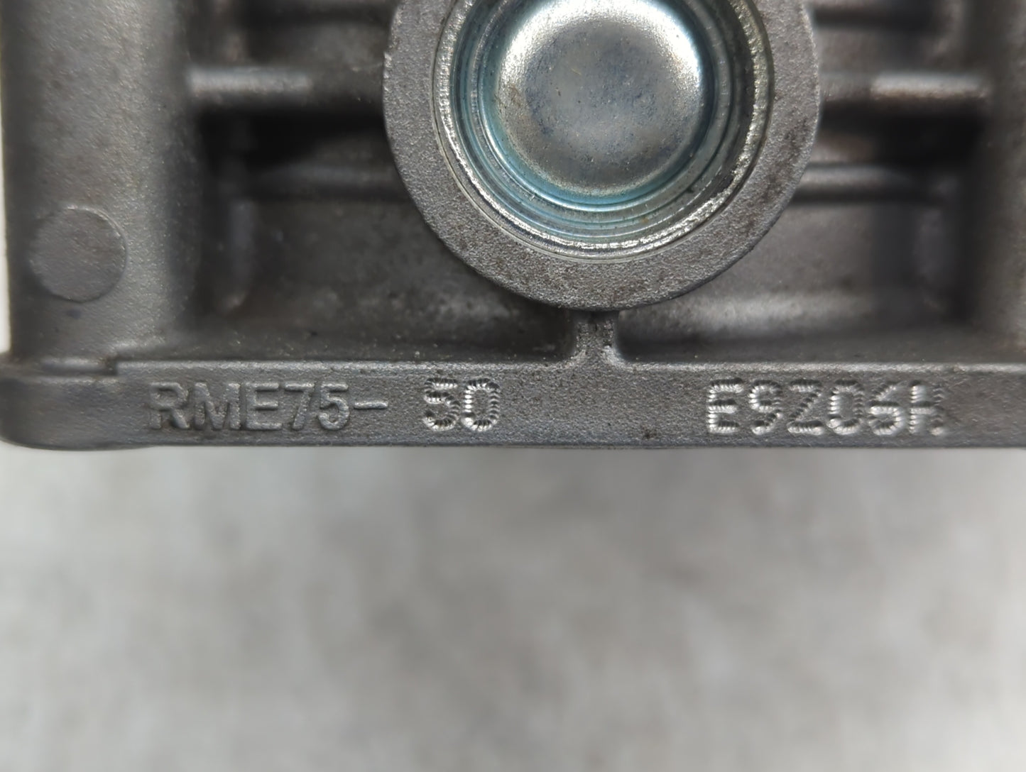 2017-2020 Nissan Pathfinder Throttle Body P/N:RME75-50 Fits Fits 2016 2017 2018 2019 2020 OEM Used Auto Parts - Oemusedautop