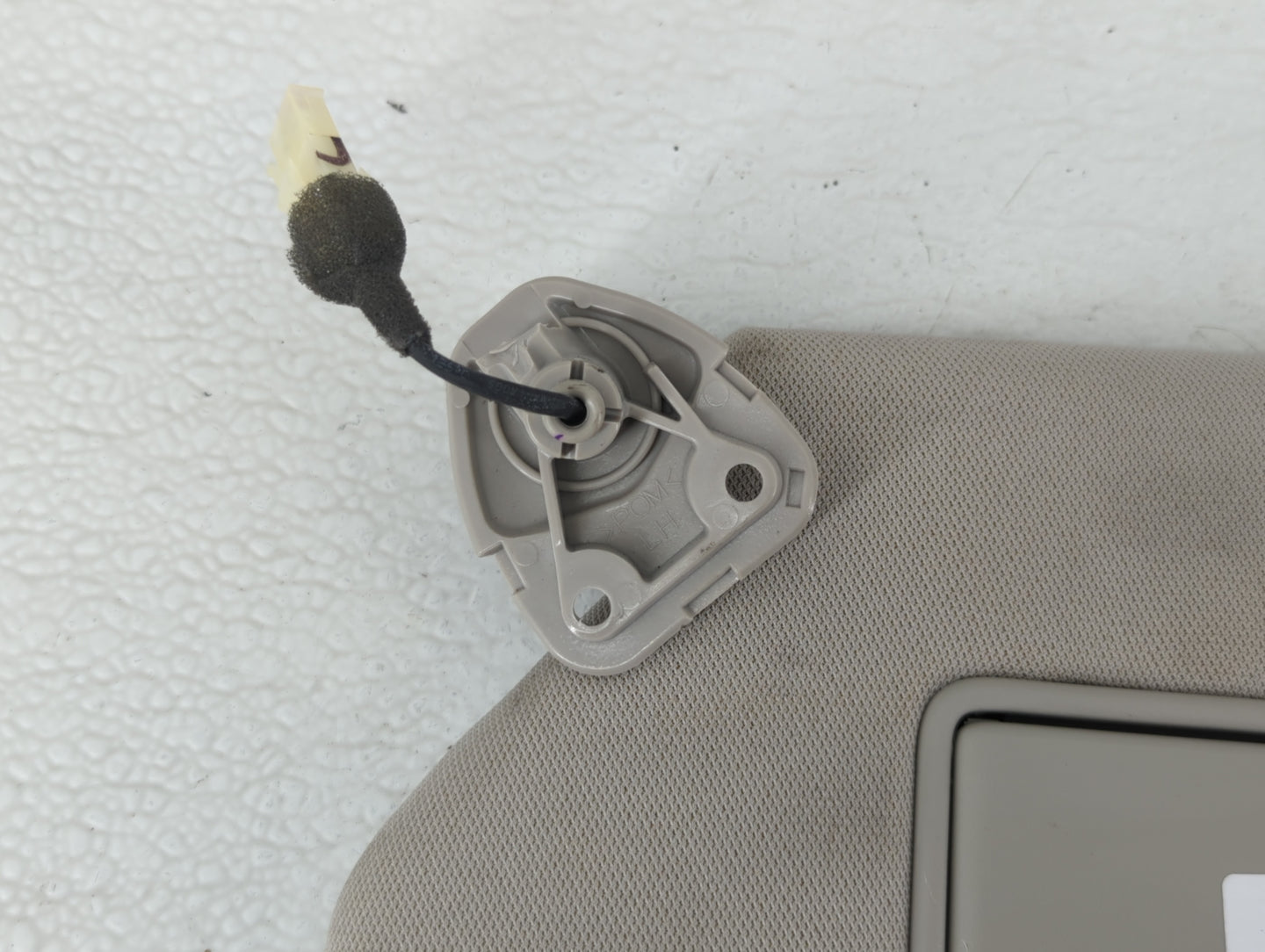 2019-2020 Nissan Pathfinder Sun Visor Shade Replacement Passenger Right Mirror Fits Fits 2019 2020 OEM Used Auto Parts - Oem