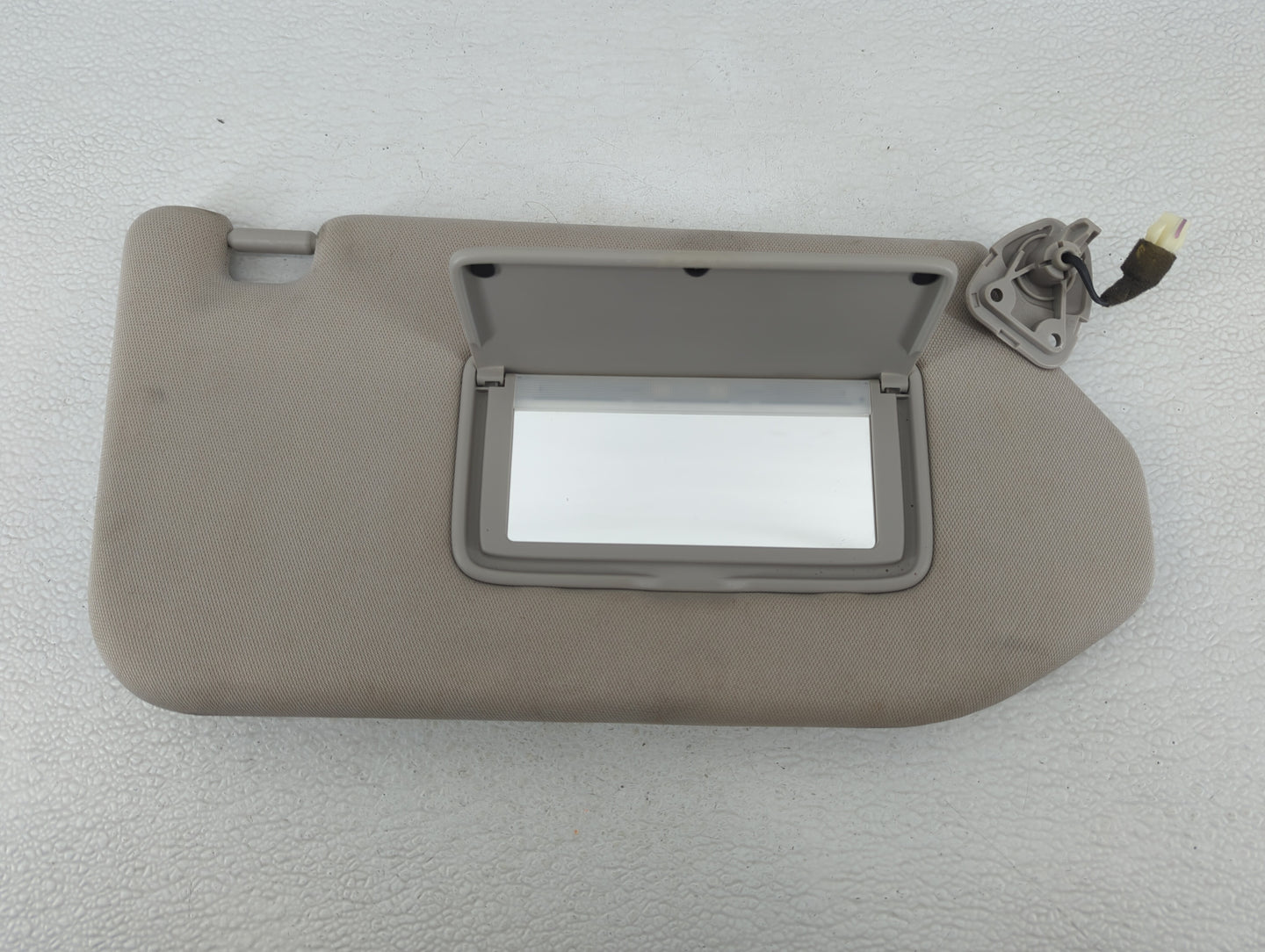 2019-2020 Nissan Pathfinder Sun Visor Shade Replacement Driver Left Mirror Fits Fits 2019 2020 OEM Used Auto Parts - Oemused