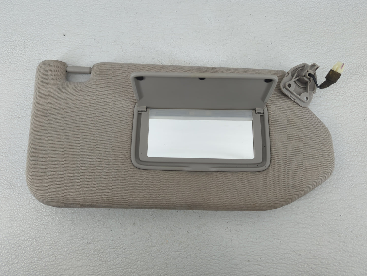 2019-2020 Nissan Pathfinder Sun Visor Shade Replacement Driver Left Mirror Fits Fits 2019 2020 OEM Used Auto Parts - Oemused