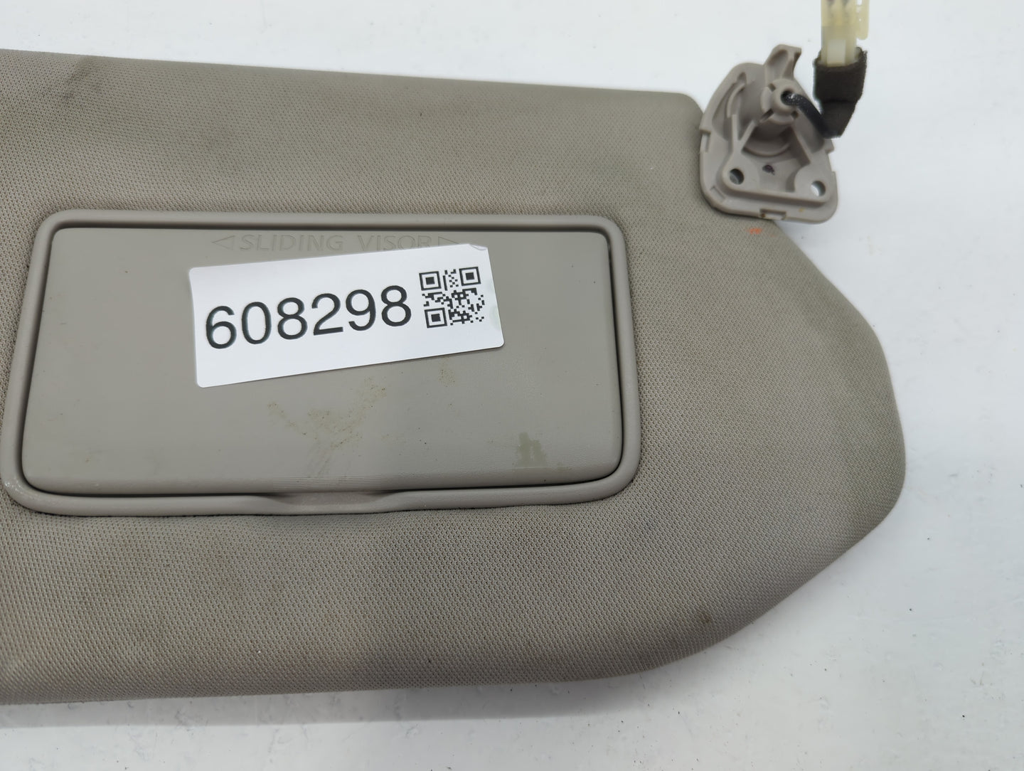 2019-2020 Nissan Pathfinder Sun Visor Shade Replacement Passenger Right Mirror Fits Fits 2019 2020 OEM Used Auto Parts - Oem