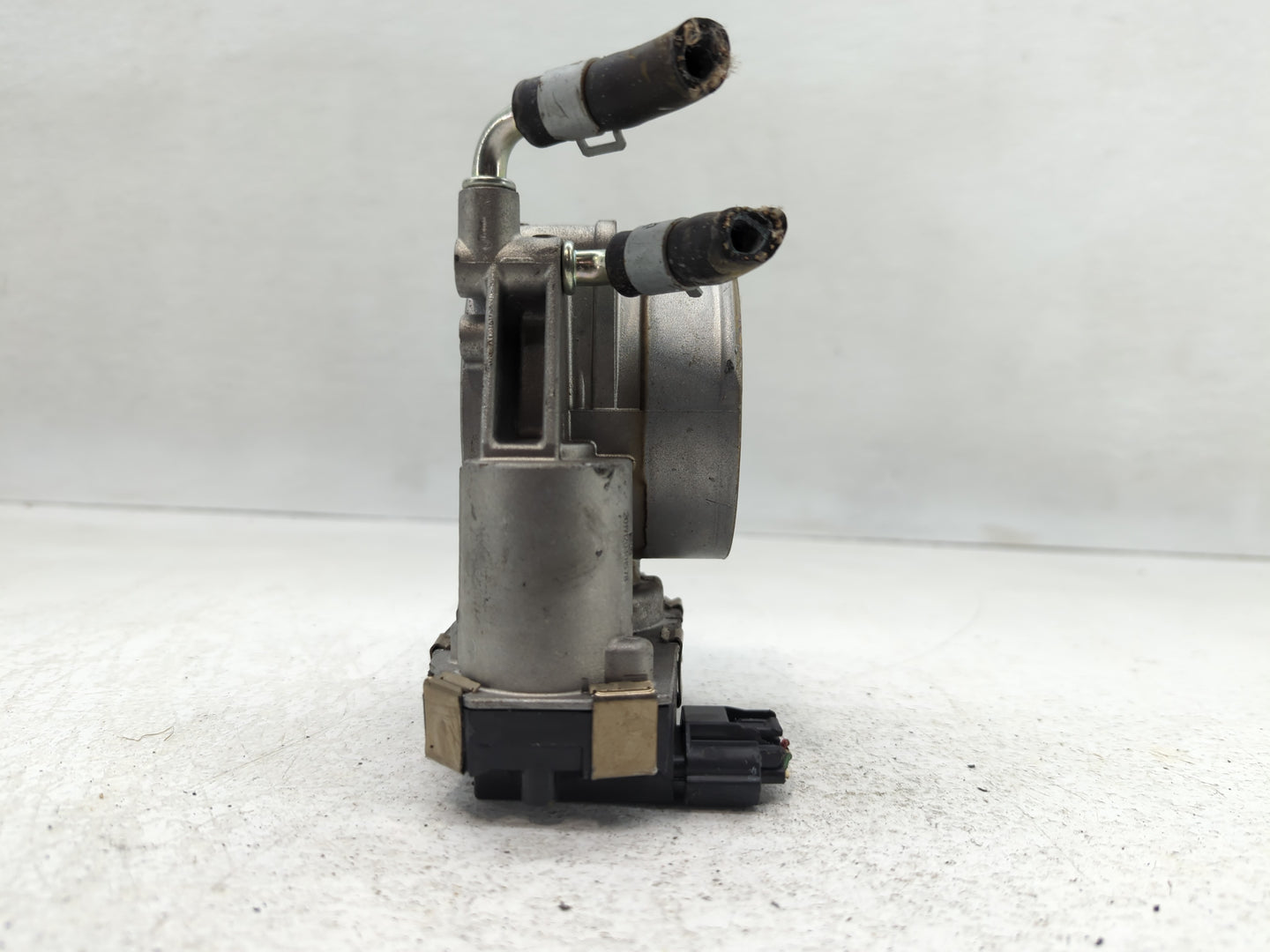2017-2020 Nissan Pathfinder Throttle Body P/N:166199NT0B01 Fits Fits 2016 2017 2018 2019 2020 OEM Used Auto Parts - Oemuseda