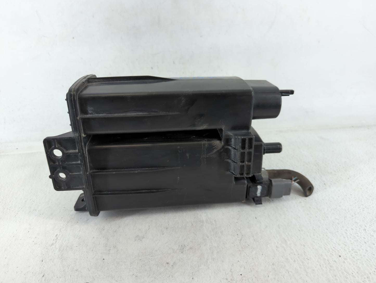 2020 Nissan Pathfinder Fuel Vapor Charcoal Canister 693108 - Oemusedautoparts1.com
