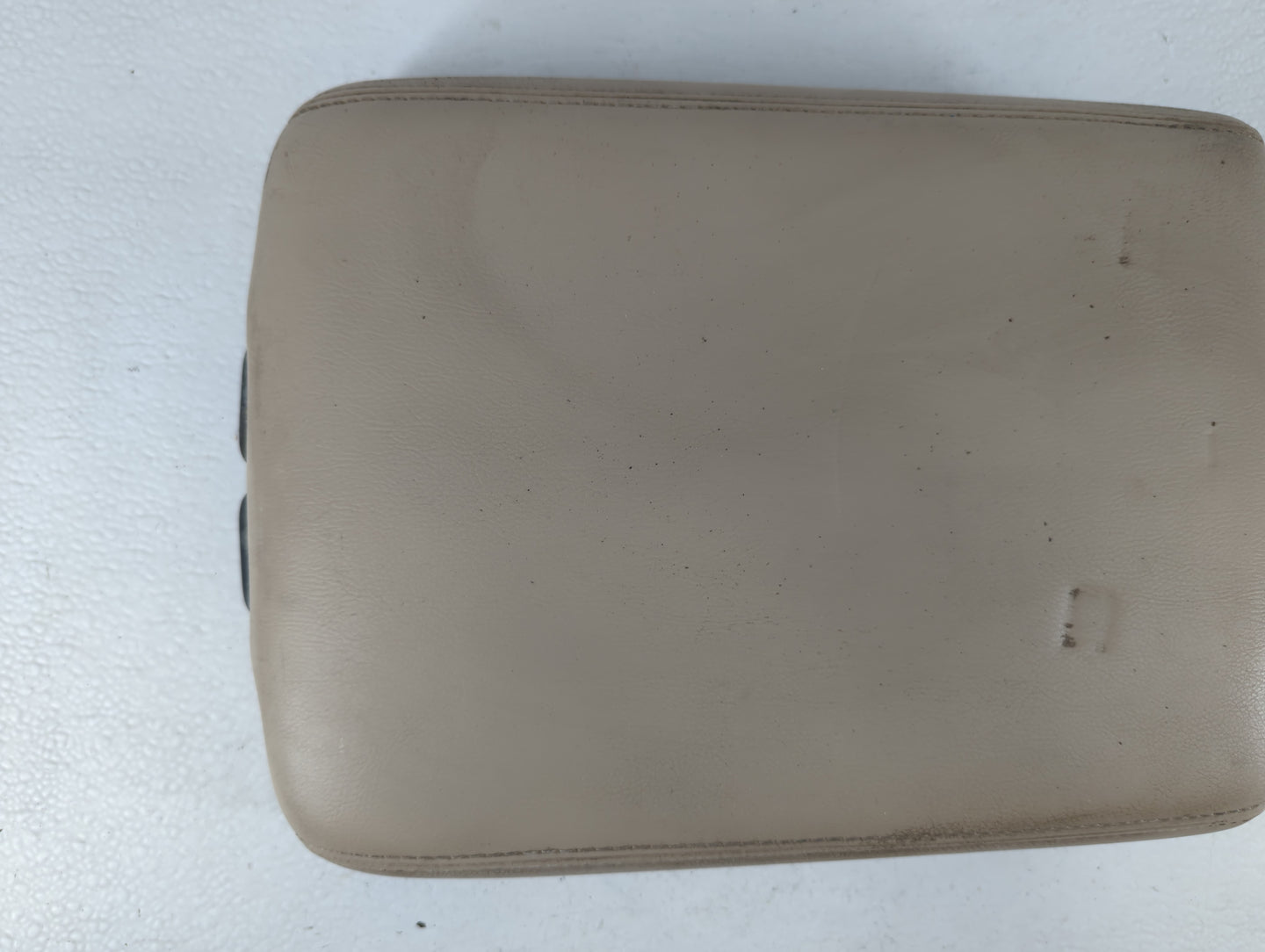 2020 Nissan Pathfinder Center Console Armrest Cover Lid Fits OEM Used Auto Parts - Oemusedautoparts1.com