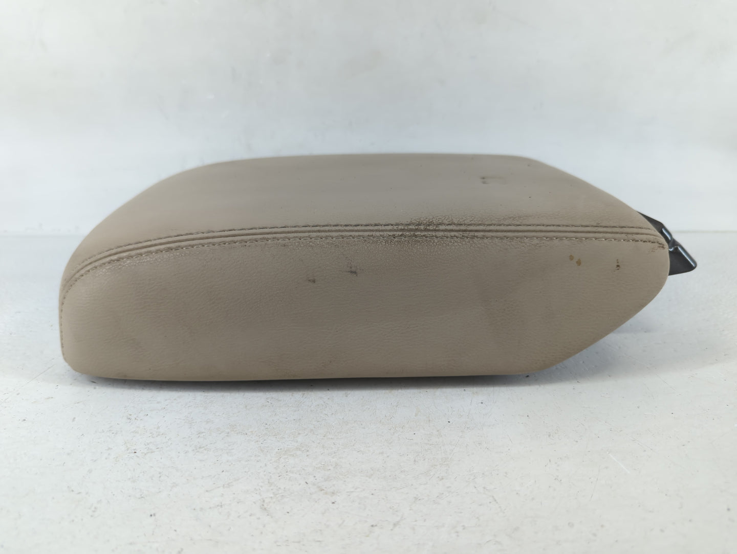 2020 Nissan Pathfinder Center Console Armrest Cover Lid Fits OEM Used Auto Parts - Oemusedautoparts1.com