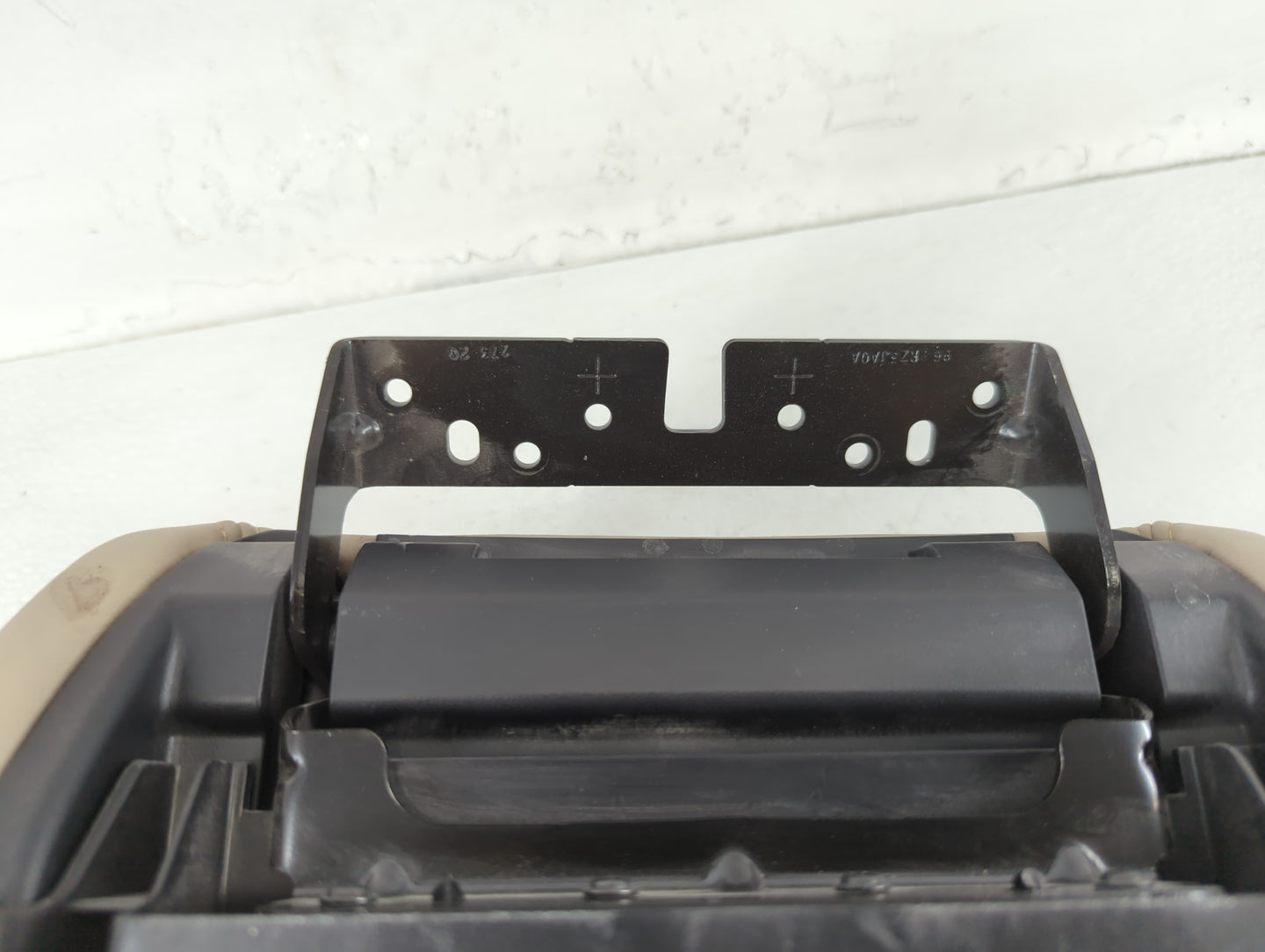 2020 Nissan Pathfinder Center Console Armrest Cover Lid Fits OEM Used Auto Parts - Oemusedautoparts1.com