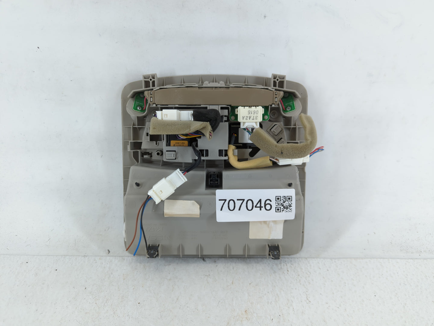 2020 Nissan Pathfinder Overhead Roof Console - Oemusedautoparts1.com