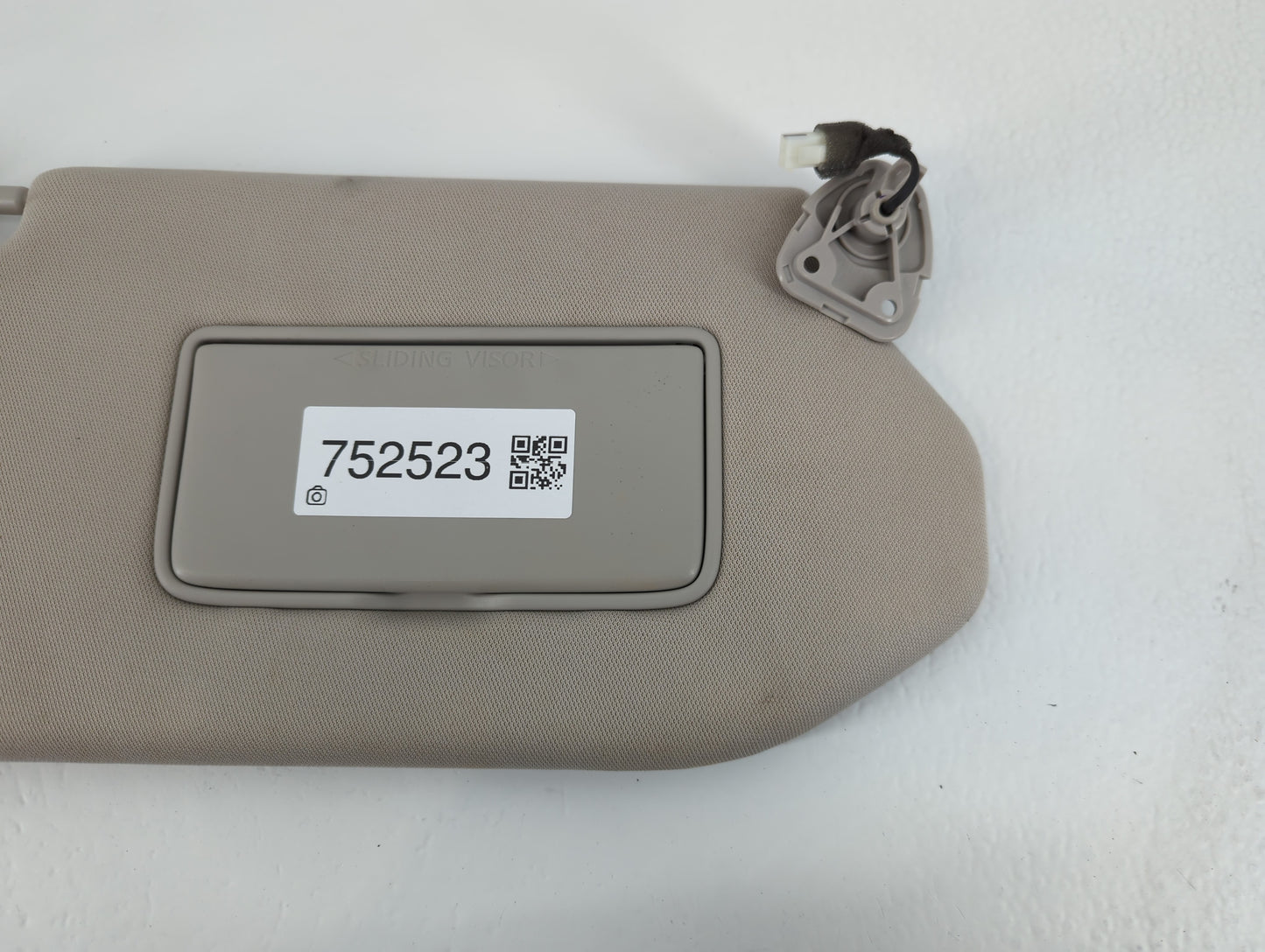 2019-2020 Nissan Pathfinder Sun Visor Shade Replacement Passenger Right Mirror Fits Fits 2019 2020 OEM Used Auto Parts - Oem