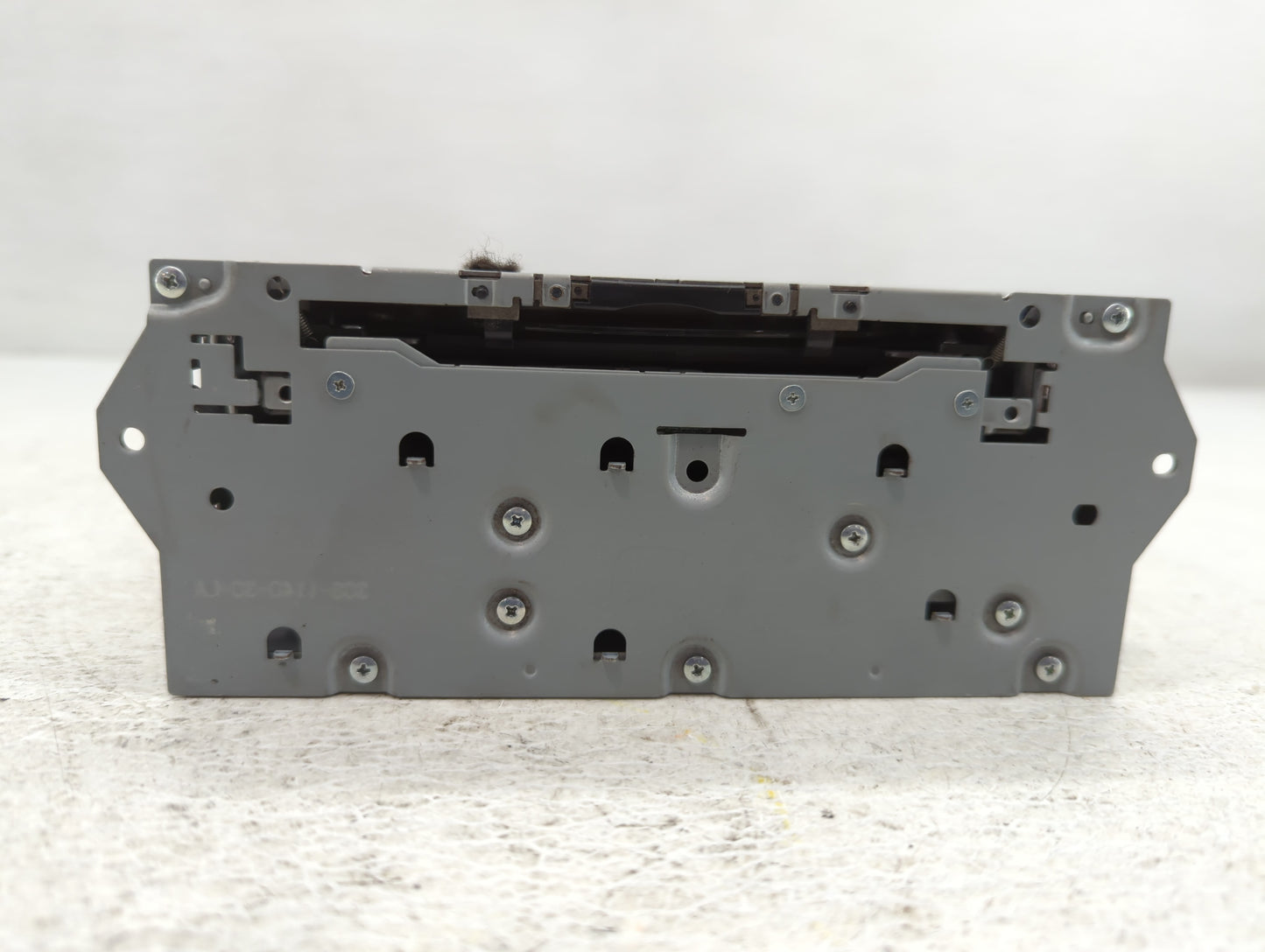 2017-2020 Nissan Pathfinder Am Fm Cd Player Radio Receiver - Oemusedautoparts1.com