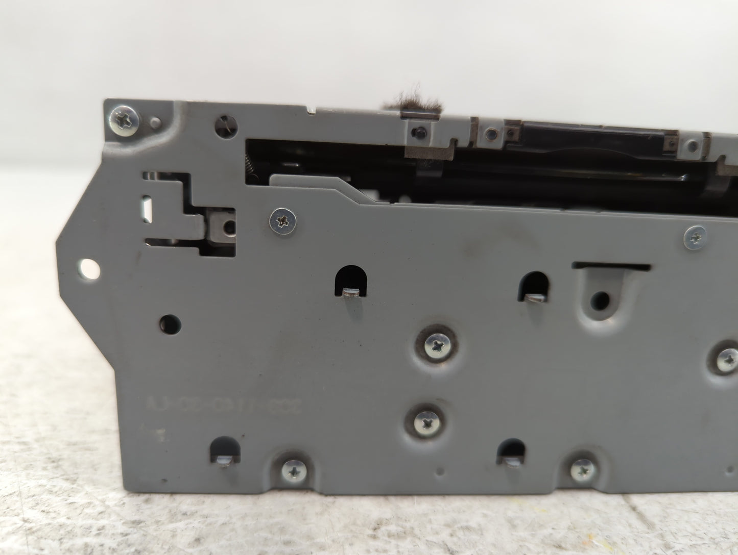 2017-2020 Nissan Pathfinder Am Fm Cd Player Radio Receiver - Oemusedautoparts1.com