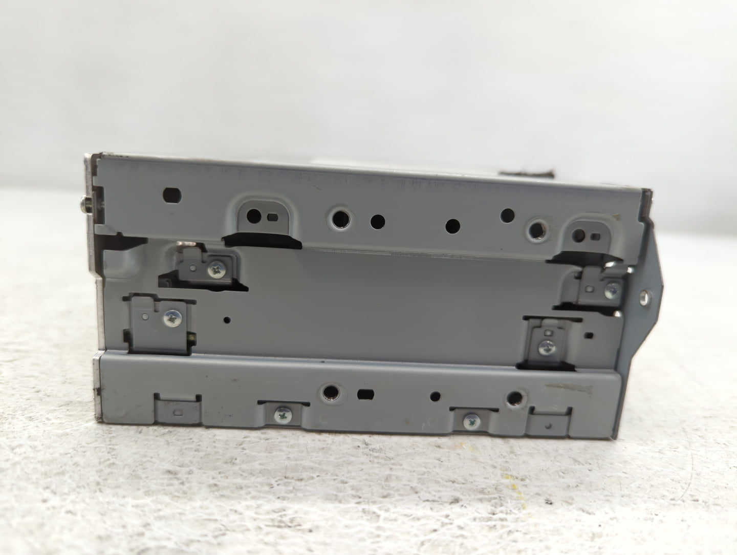 2017-2020 Nissan Pathfinder Am Fm Cd Player Radio Receiver - Oemusedautoparts1.com