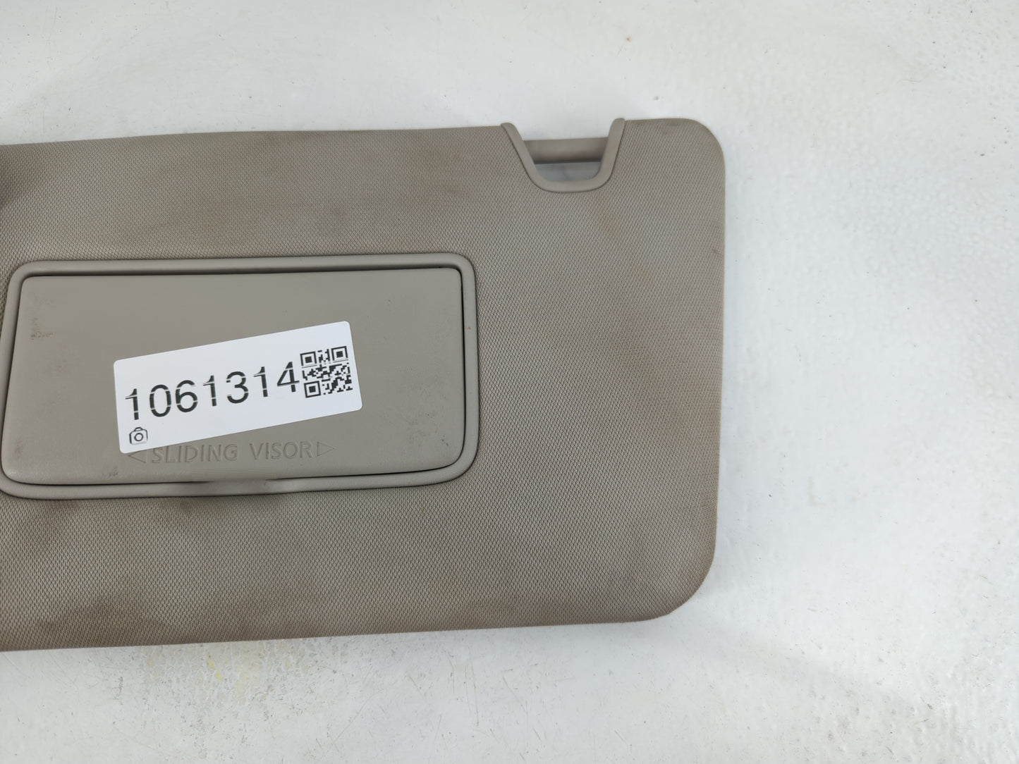 2018-2020 Nissan Rogue Sun Visor Shade Replacement Passenger Right Mirror Fits Fits 2018 2019 2020 OEM Used Auto Parts - Oem