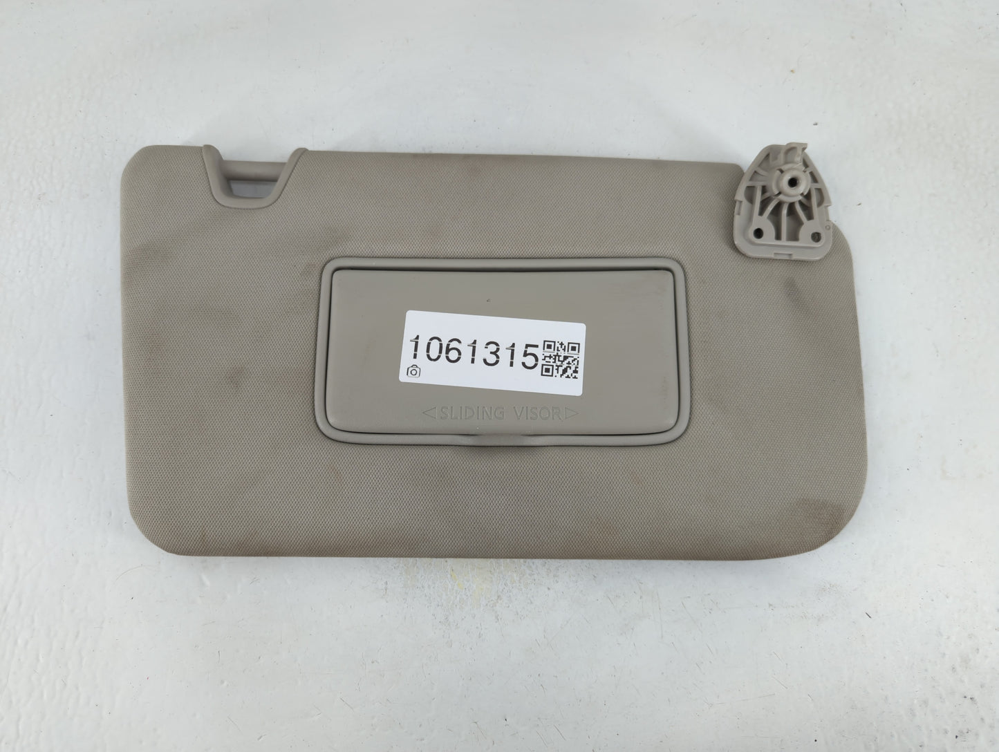 2018-2020 Nissan Rogue Sun Visor Shade Replacement Driver Left Mirror Fits Fits 2018 2019 2020 OEM Used Auto Parts - Oemused