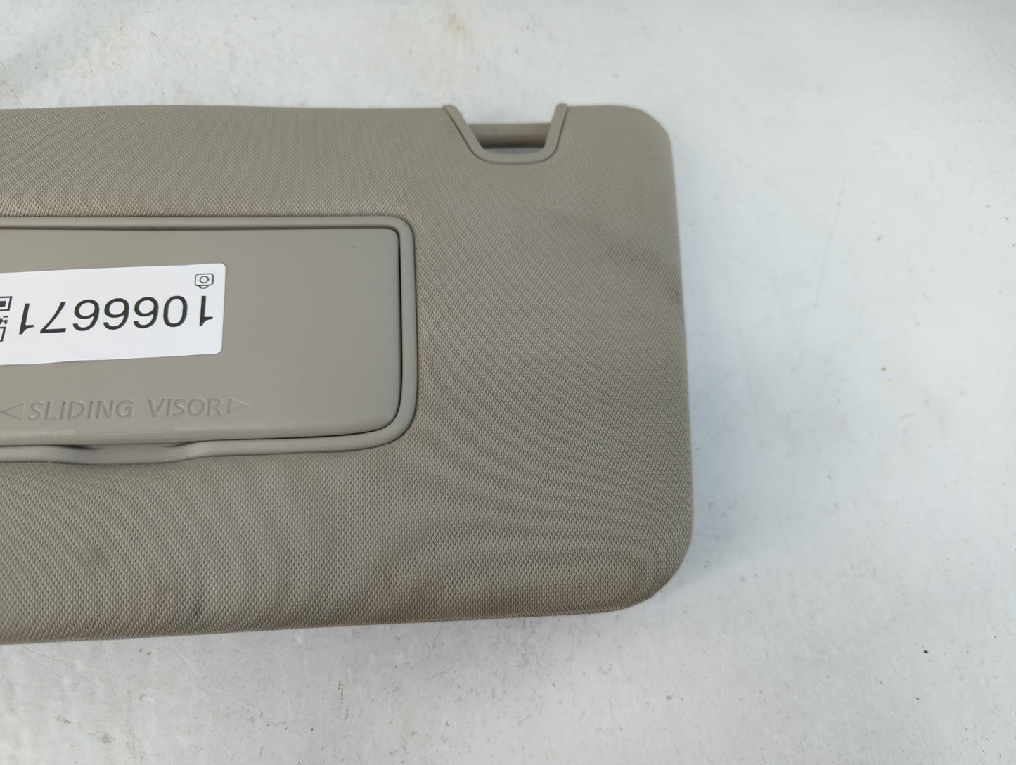 2018-2020 Nissan Rogue Sun Visor Shade Replacement Passenger Right Mirror Fits Fits 2018 2019 2020 OEM Used Auto Parts - Oem
