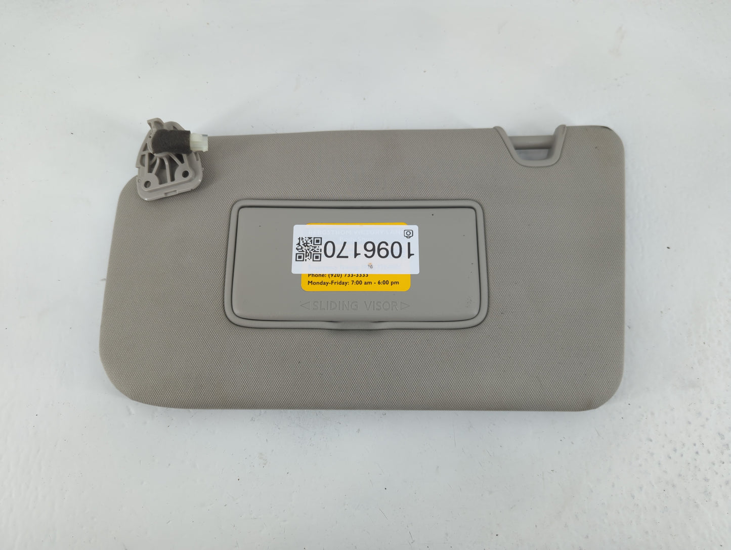 2018-2020 Nissan Rogue Sun Visor Shade Replacement Driver Left Mirror Fits Fits 2018 2019 2020 OEM Used Auto Parts - Oemused