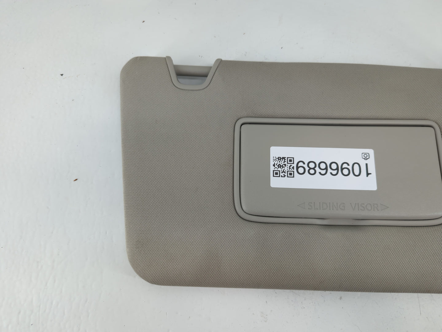2018-2020 Nissan Rogue Sun Visor Shade Replacement Passenger Right Mirror Fits Fits 2018 2019 2020 OEM Used Auto Parts - Oem
