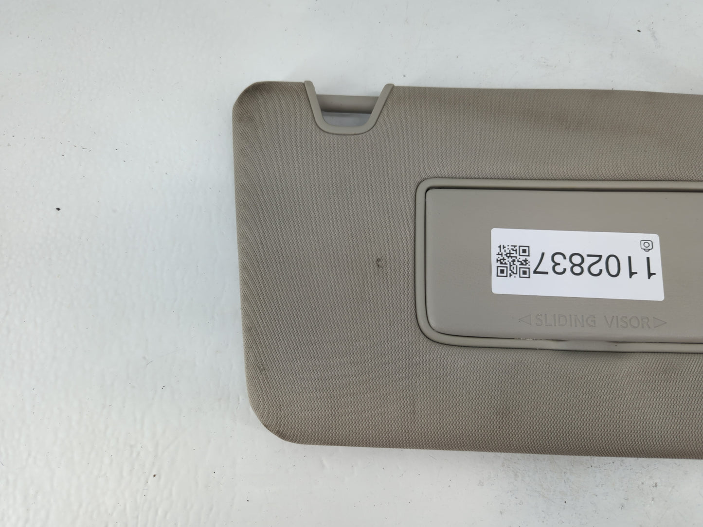 2018-2020 Nissan Rogue Sun Visor Shade Replacement Passenger Right Mirror Fits Fits 2018 2019 2020 OEM Used Auto Parts - Oem