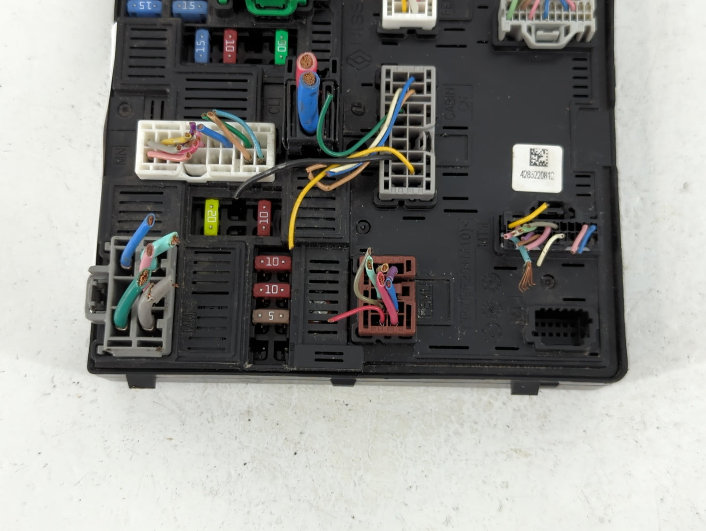 2017-2020 Nissan Rogue Chassis Control Module Ccm Bcm Body Control - Oemusedautoparts1.com