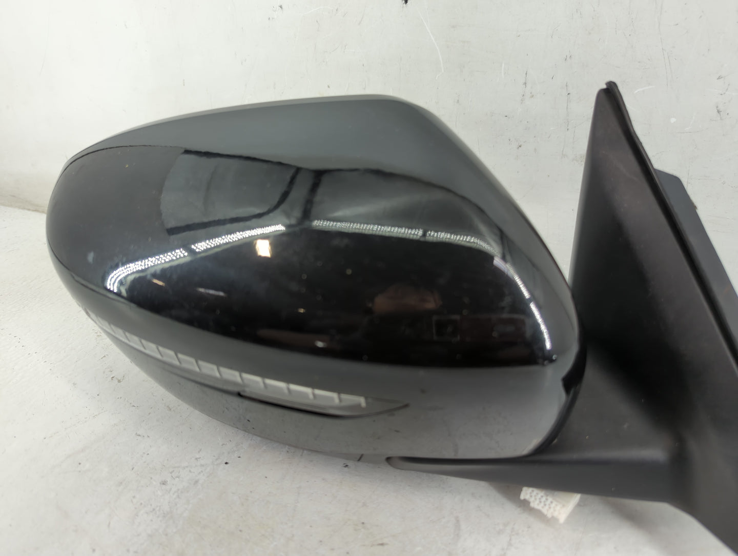 2017-2020 Nissan Rogue Passenger Side View Mirror - Right Door Mirror OEM Used - Oemusedautoparts1.com