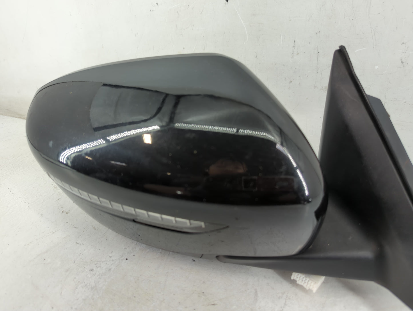 2017-2020 Nissan Rogue Passenger Side View Mirror - Right Door Mirror OEM Used - Oemusedautoparts1.com