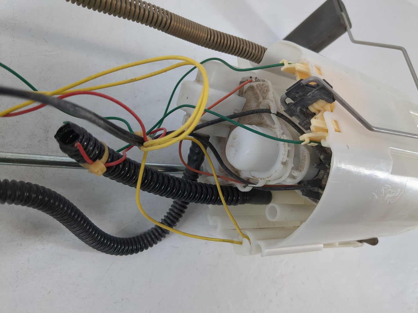 2014-2020 Nissan Rogue Electrical Gas Fuel Pump Assembly - Oemusedautoparts1.com