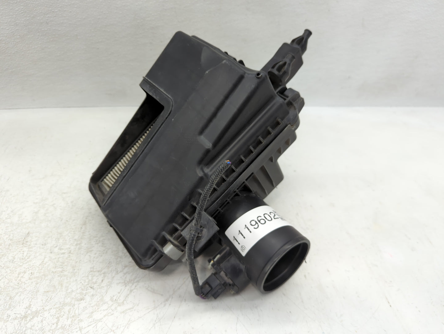 2019-2020 Nissan Rogue Air Cleaner Intake-duct Hose Tube - Oemusedautoparts1.com