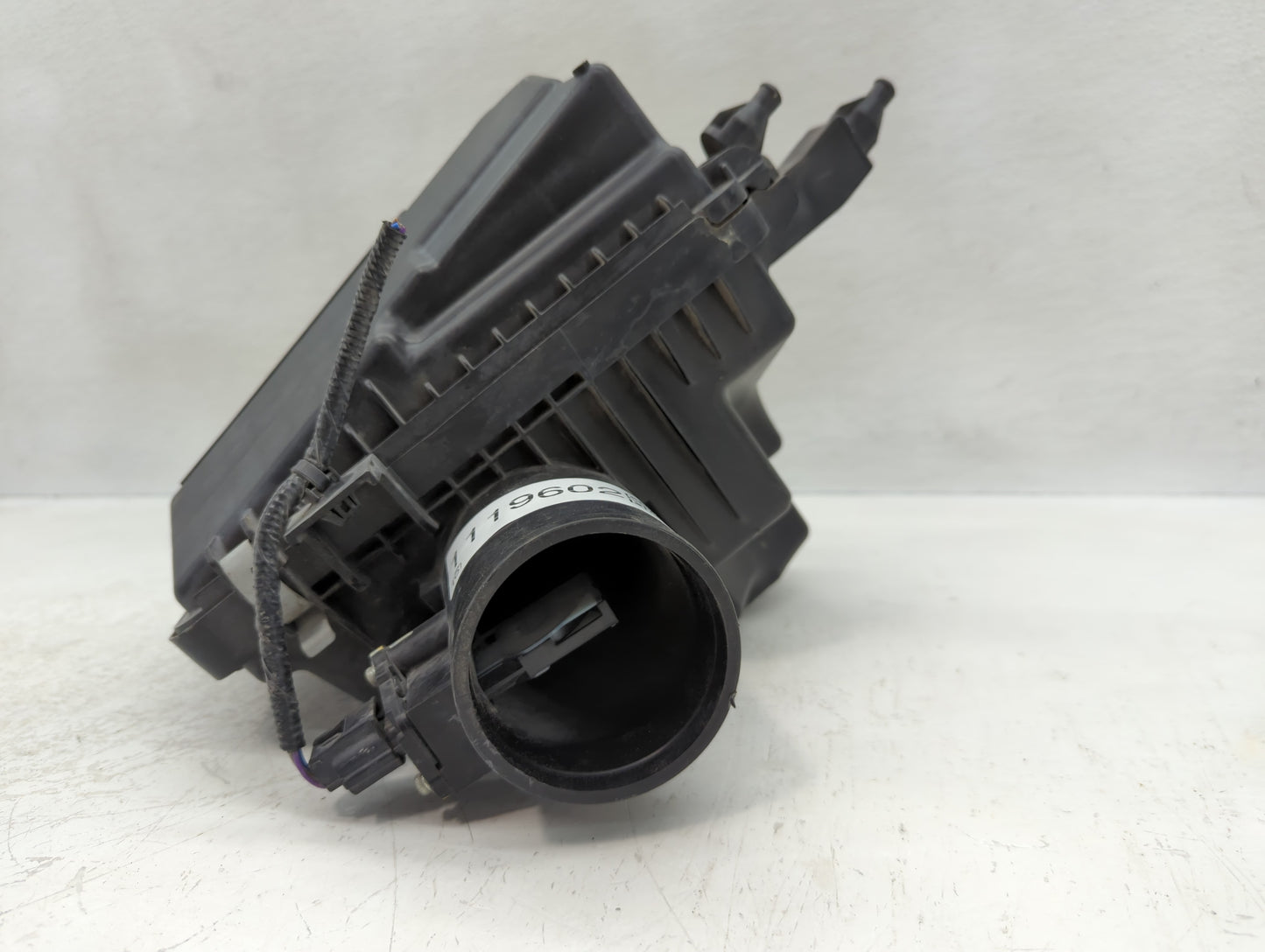 2019-2020 Nissan Rogue Air Cleaner Intake-duct Hose Tube - Oemusedautoparts1.com