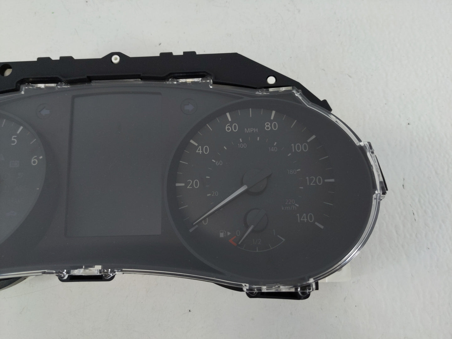 2019-2020 Nissan Rogue Instrument Cluster Speedometer Gauges P/N:7FM0A/02U8 Fits Fits 2019 2020 OEM Used Auto Parts - Oemuse