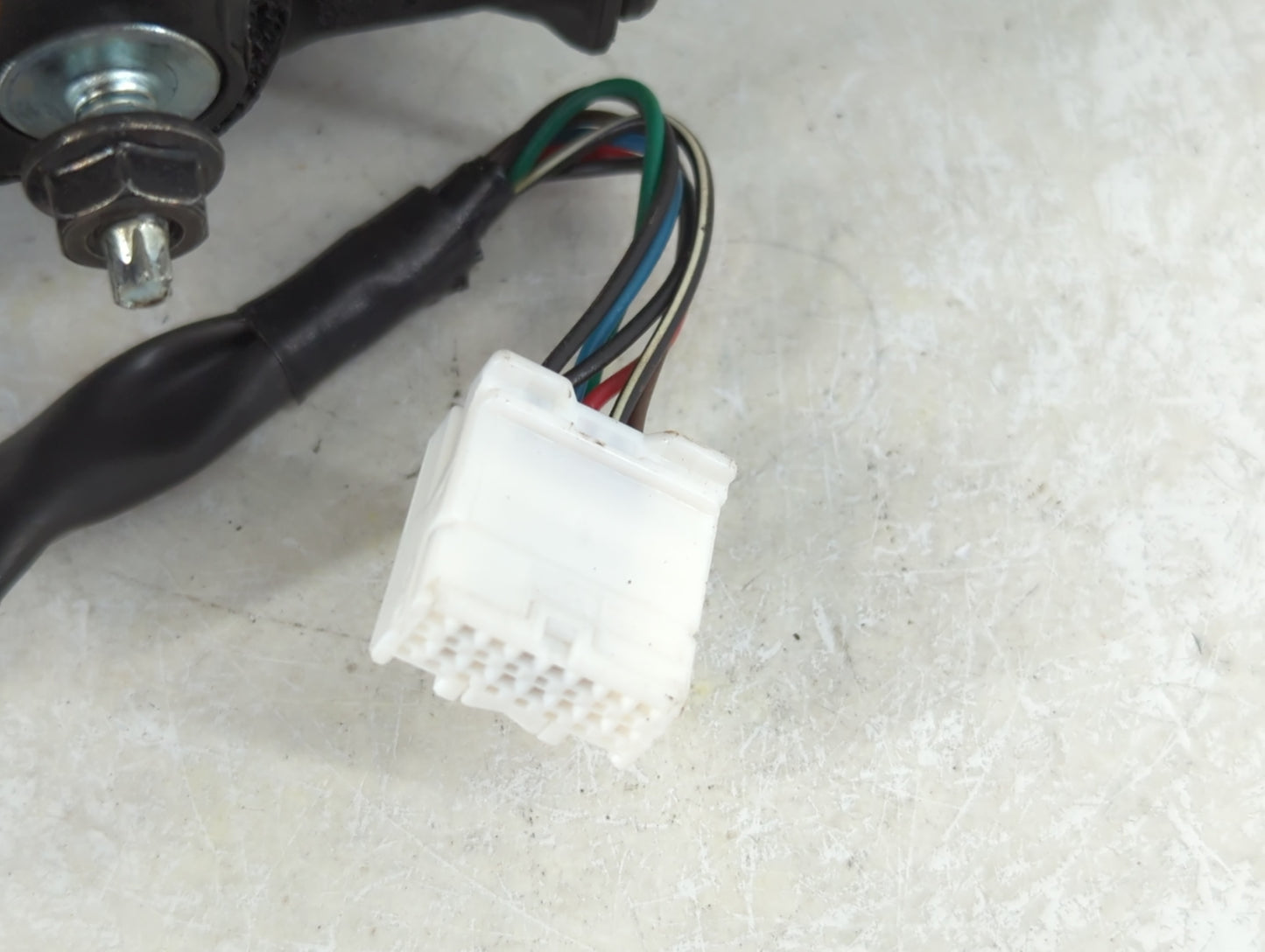 2017-2020 Nissan Rogue Passenger Side View Mirror - Right Door Mirror OEM Used - Oemusedautoparts1.com